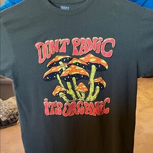 Don’t Panic it’s Organic Mushroom Shirt Size L